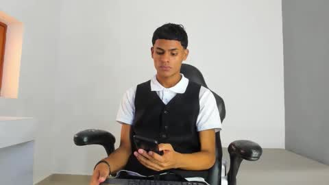 Snapshot of paull_cassidy chatting on 10/19/25, 07:14 Paull Cassidy online show from 10/19/25, 07:14