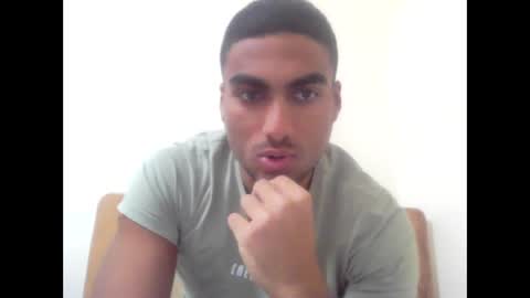 Snapshot of paulobonaventuree chatting on 02/25/26, 02:05 paulo online show from 02/25/26, 02:05