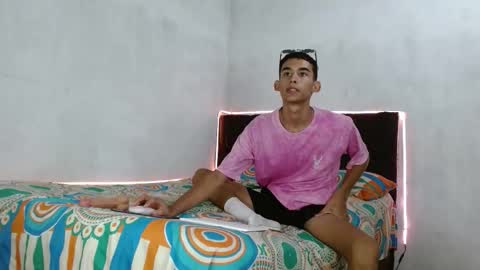 Snapshot of paulosex12 chatting on 10/14/25, 02:01 paulosex12 online show from 10/14/25, 02:01