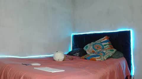 Snapshot of paulosex12 chatting on 10/21/25, 01:39 paulosex12 online show from 10/21/25, 01:39