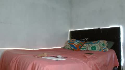 Snapshot of paulosex12 chatting on 10/25/25, 04:31 paulosex12 online show from 10/25/25, 04:31