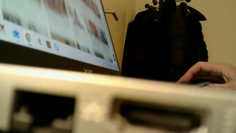 Snapshot of paultje7171 chatting on 12/14/25, 07:07 Paul online show from 12/14/25, 07:07