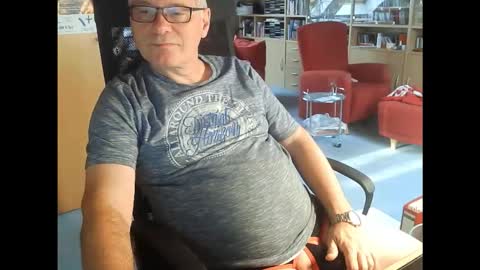 Pavlov aka Peter online show from 11/14/25, 07:51