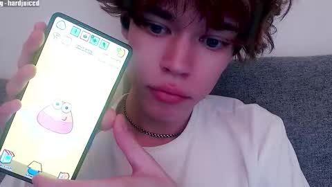 Snapshot of pawclaw chatting on 01/14/26, 02:06 pawclaw online show from 01/14/26, 02:06