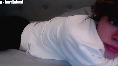 Snapshot of pawclaw chatting on 04/10/26, 02:39 pawclaw online show from 04/10/26, 02:39