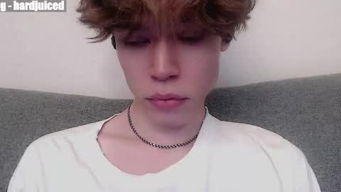 Snapshot of pawclaw chatting on 05/09/26, 01:33 pawclaw online show from 05/09/26, 01:33
