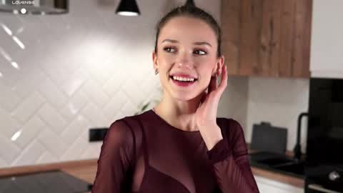 Snapshot of pazrapackii chatting on 02/17/26, 04:42 Sexy Mila online show from 02/17/26, 04:42
