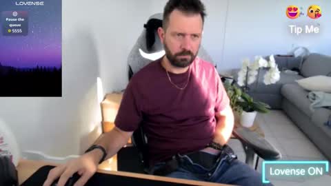 Snapshot of pc92160 chatting on 10/30/25, 08:16 pc92160 online show from 10/30/25, 08:16