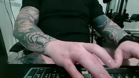 pcostyle online show from 02/25/25, 06:42