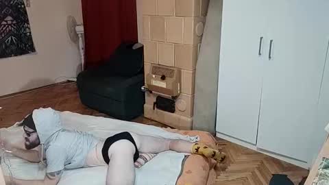 Snapshot of peacefulness93 chatting on 10/08/25, 06:49 peacefulness93 online show from 10/08/25, 06:49