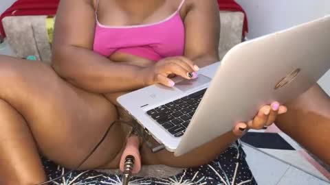 Snapshot of peacelady chatting on 09/23/25, 07:33 peacelady online show from 09/23/25, 07:33