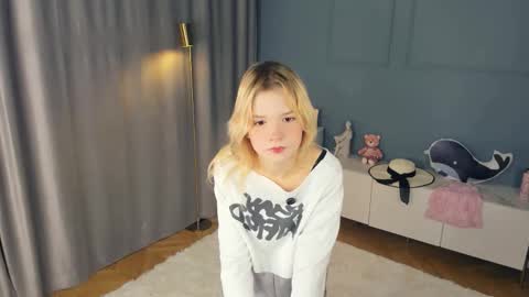 Jesica online show from 11/20/25, 08:08