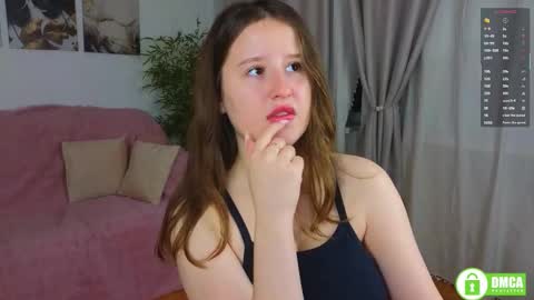 Snapshot of peach_mila chatting on 10/22/25, 03:12 your love online show from 10/22/25, 03:12