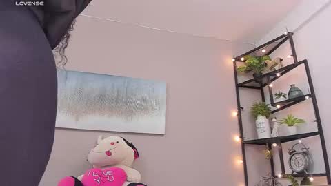Snapshot of peachbrii chatting on 03/24/26, 12:21 Briana online show from 03/24/26, 12:21