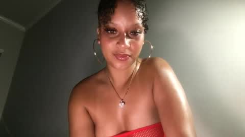 peachessinclair online show from 08/05/26, 03:20