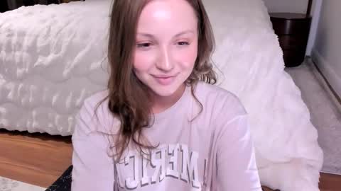 Lili online show from 10/06/25, 02:42