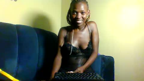 peachie online show from 10/04/25, 08:12