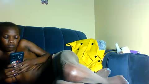 Snapshot of peachy_mummie chatting on 11/24/25, 06:24 peachie online show from 11/24/25, 06:24