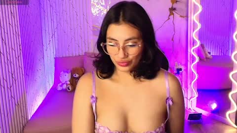 Snapshot of peachy_tay chatting on 03/31/26, 11:54 peachy_tay online show from 03/31/26, 11:54