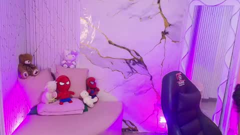 Snapshot of peachy_tay chatting on 05/18/26, 11:49 peachy_tay online show from 05/18/26, 11:49