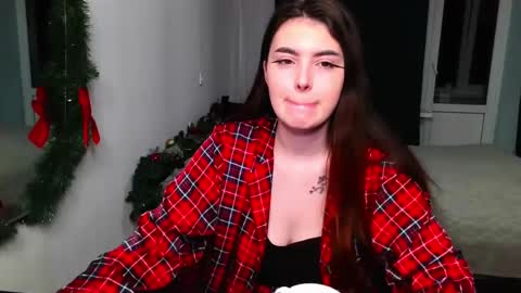 Snapshot of peachybabe__ chatting on 12/06/24, 11:14 Peachy online show from 12/06/24, 11:14