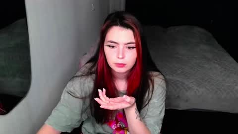 Snapshot of peachybabe__ chatting on 12/30/24, 05:44 Peachy online show from 12/30/24, 05:44