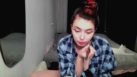 Snapshot of peachybabe__ chatting on 01/06/25, 06:10 Peachy online show from 01/06/25, 06:10