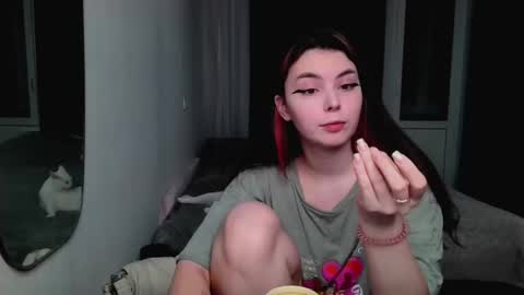 Snapshot of peachybabe__ chatting on 01/11/25, 11:35 Peachy online show from 01/11/25, 11:35