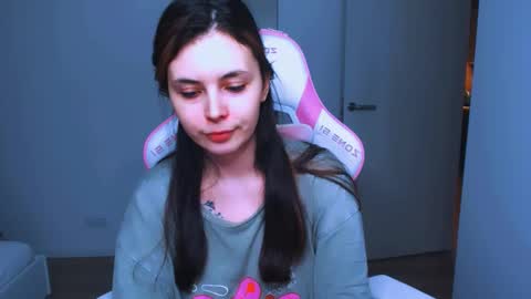 Snapshot of peachybabe__ chatting on 01/28/25, 12:57 Peachy online show from 01/28/25, 12:57