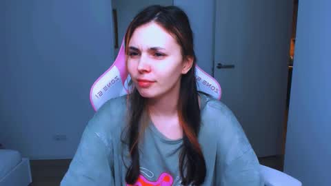 Snapshot of peachybabe__ chatting on 01/28/25, 04:08 Peachy online show from 01/28/25, 04:08