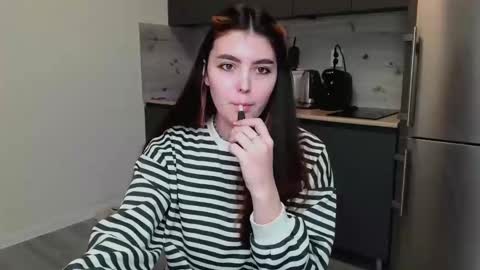 Snapshot of peachybabe__ chatting on 02/18/25, 09:20 Peachy online show from 02/18/25, 09:20
