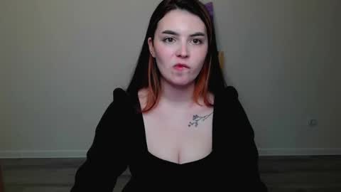 Snapshot of peachybabe__ chatting on 02/27/25, 11:04 Peachy online show from 02/27/25, 11:04