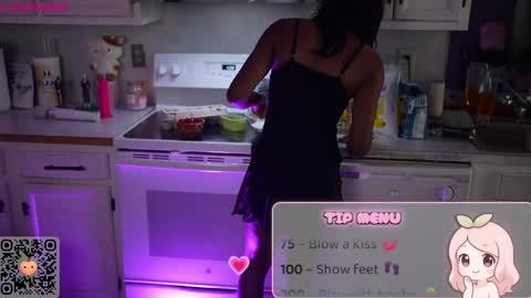 Snapshot of peachypeachgirl chatting on 05/15/26, 08:38 peachypeachgirl online show from 05/15/26, 08:38