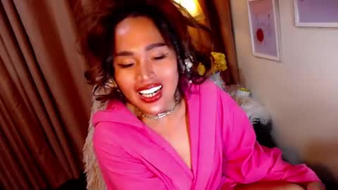 Snapshot of peakaboo_xx chatting on 04/21/26, 03:57 Angel Creamdensada online show from 04/21/26, 03:57