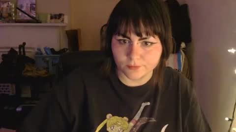 Snapshot of peakobunny chatting on 11/21/25, 12:32 peakobunny online show from 11/21/25, 12:32