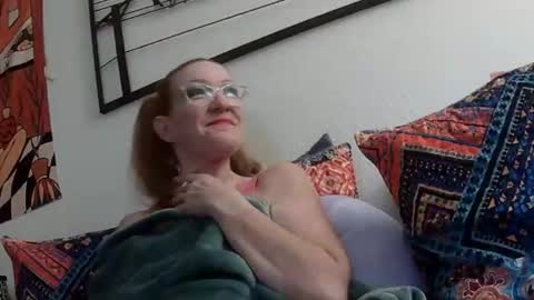 Snapshot of peanutbutterandjealous1 chatting on 05/06/26, 02:08 peanutbutterandjealous1 online show from 05/06/26, 02:08