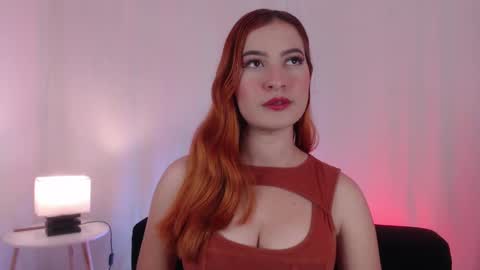 Snapshot of pear__moon chatting on 02/08/25, 02:58 LILLY online show from 02/08/25, 02:58