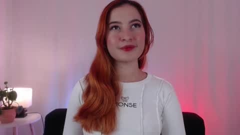 Snapshot of pear__moon chatting on 02/09/25, 04:46 LILLY online show from 02/09/25, 04:46