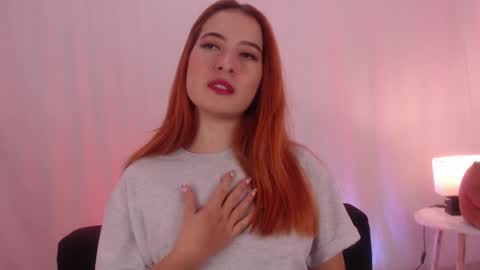 Snapshot of pear__moon chatting on 03/02/25, 04:07 LILLY online show from 03/02/25, 04:07