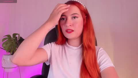 Snapshot of pear__moon chatting on 09/25/25, 11:30 LILLY online show from 09/25/25, 11:30