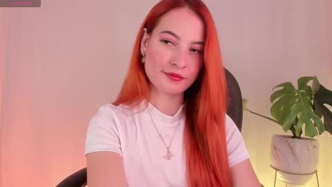 Snapshot of pear__moon chatting on 09/29/25, 12:38 LILLY online show from 09/29/25, 12:38