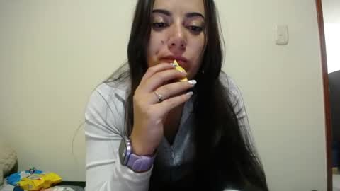 Pearl online show from 03/12/25, 11:33