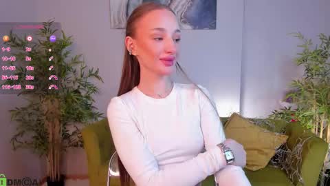 Snapshot of pearl_bloom chatting on 02/01/26, 12:53 Sex Leah online show from 02/01/26, 12:53