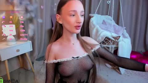 Snapshot of pearl_bloom chatting on 02/26/26, 12:42 Sex Leah online show from 02/26/26, 12:42