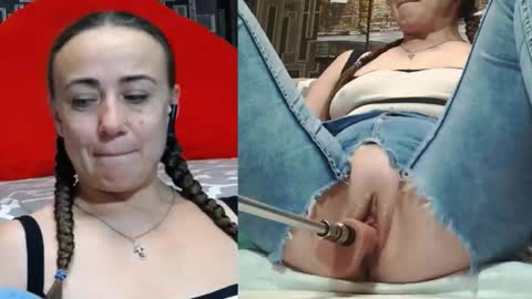 Snapshot of pearl_helen chatting on 10/27/25, 09:52 pearl_helen online show from 10/27/25, 09:52