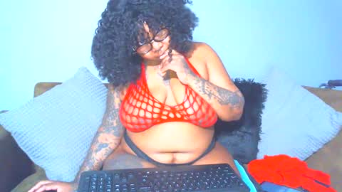 Pearl online show from 02/02/25, 01:55
