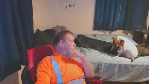 Snapshot of pecker40 chatting on 10/12/25, 07:46 pecker40 online show from 10/12/25, 07:46