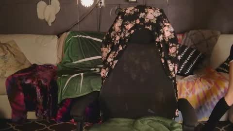 NEXT CHILL SESH  1130 930pm -ish PEEK online show from 11/12/25, 02:56