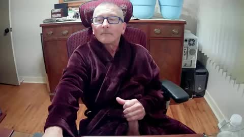 Snapshot of peepingmale chatting on 12/28/24, 01:38 peepingmale online show from 12/28/24, 01:38