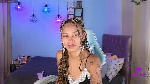 Snapshot of peggy_funn chatting on 12/31/24, 12:21 peggy-funn online show from 12/31/24, 12:21
